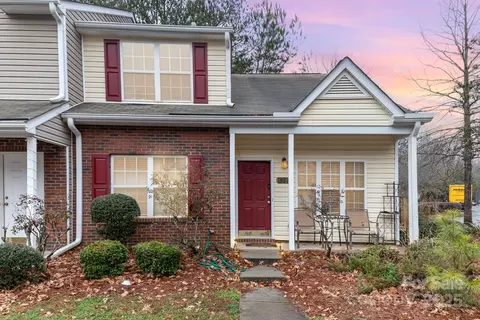6881 Juniper Tree St, Charlotte, NC 28215