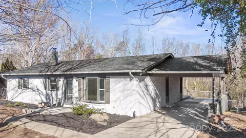 2142 Fairview Ave, Morganton, NC 28655