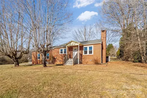 802 St Marys Church Rd, Morganton, NC 28655