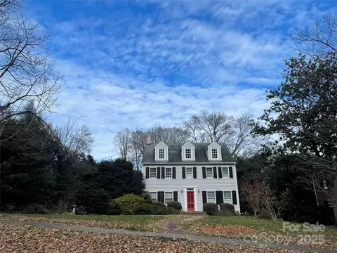 2101 Malvern Rd, Charlotte, NC 28207