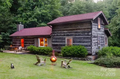3076 Anderson Cove Rd, Marshall, NC 28753