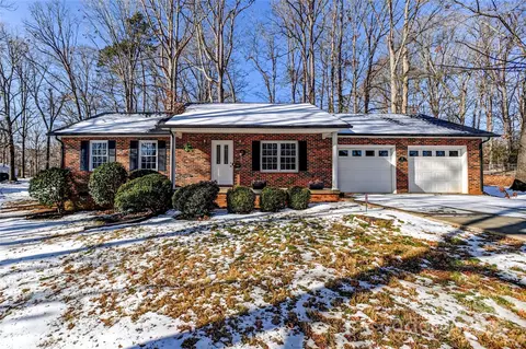 136 Monte Vista Rd, Statesville, NC 28625