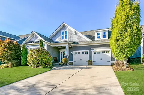 1084 Cameron Creek Pkwy, Tega Cay, SC 29708