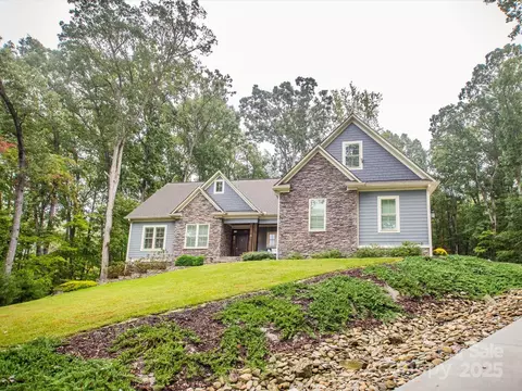 161 Greenbay Rd, Mooresville, NC 28117