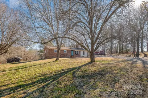 120 Garden Ln, Grover, NC 28073