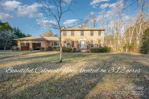 120 Fox Glove Rd, Dallas, NC 28034