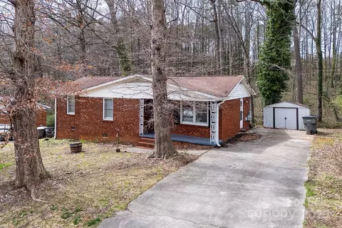1418 Nottingham Rd, Kannapolis, NC 28081