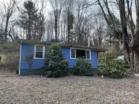 191 Chestnut Park Dr, Waynesville, NC 28786