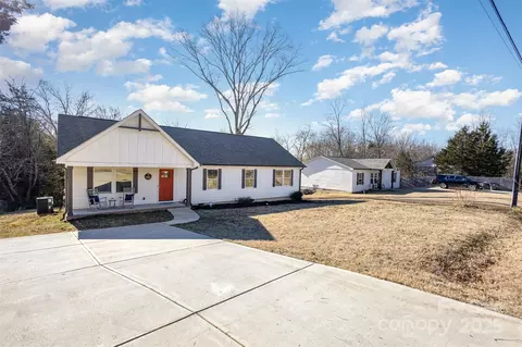 2404 Datsun Ave, Concord, NC 28027