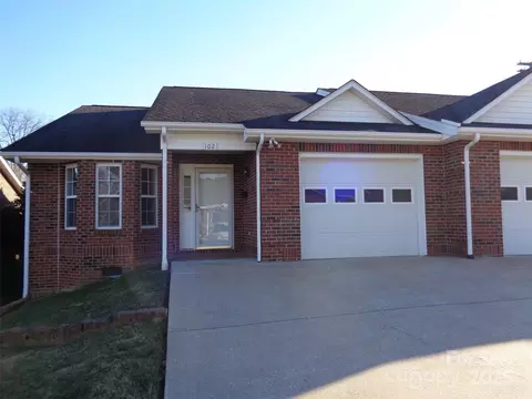 102 Carriage Station Dr, Marion, NC 28752