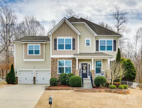 1004 Damson Ln, Waxhaw, NC 28173