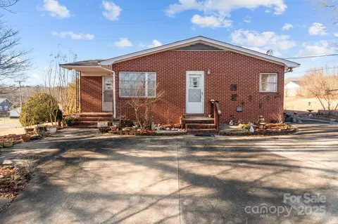 700 Snuggs St, Albemarle, NC 28001