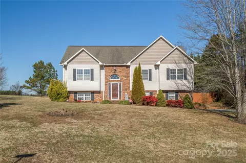 111 Pen Ct, Mocksville, NC 27028