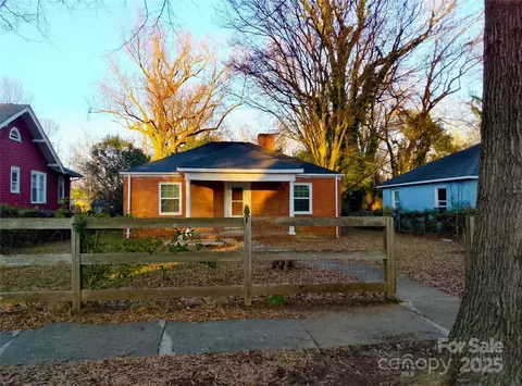 440 Sylvania Ave, Charlotte, NC 28206