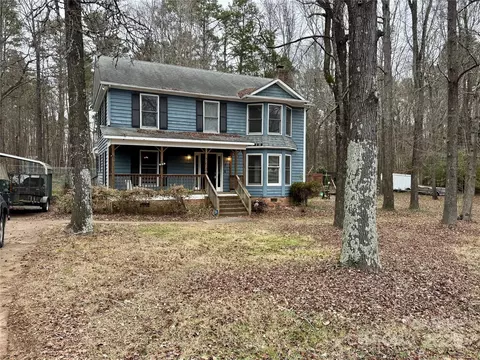 Exterior - 701 Victorian Ln, Monroe, NC 28112 photo 3 of 7
