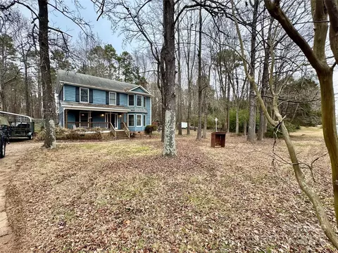 Exterior - 701 Victorian Ln, Monroe, NC 28112 photo 4 of 7
