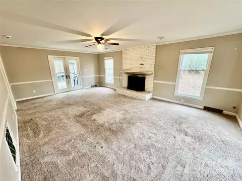 Living - 701 Victorian Ln, Monroe, NC 28112 photo 1 of 3