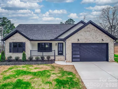8690 Crestwood Dr, Mount Pleasant, NC 28124