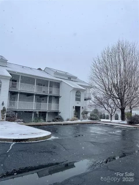 180 Kings Grant 103 Dr #103, Rutherfordton, NC 28139