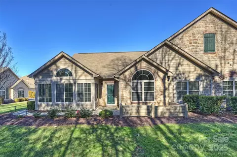 2248 Coltsview Ln, Matthews, NC 28105