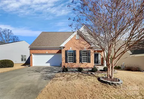 9021 Gander Dr, Charlotte, NC 28277