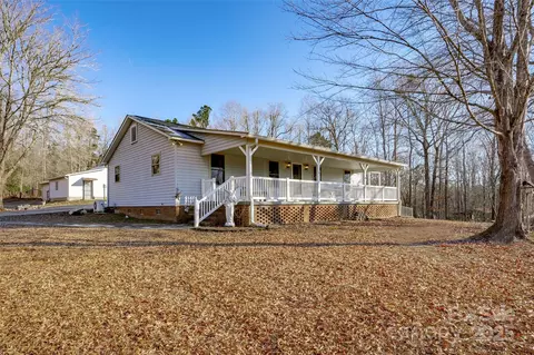 2212 Waterfront Rd, Liberty Hill, SC 29074