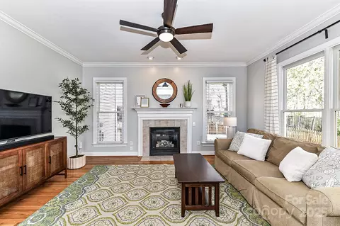 Living - 137 Spencer St, Davidson, NC 28036 photo 1 of 1