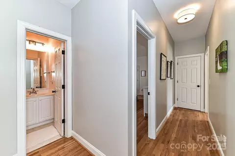 Entry Way - 137 Spencer St, Davidson, NC 28036 photo 4 of 4