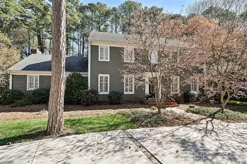 525 Pine Rd, Davidson, NC 28036