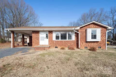 160 Northcrest Dr, Kannapolis, NC 28081