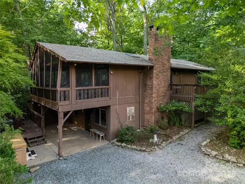 44 Yanequa Way, Brevard, NC 28712