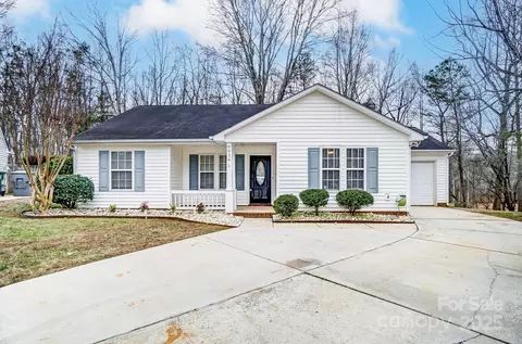 9034 Jaldena Dr, Charlotte, NC 28227