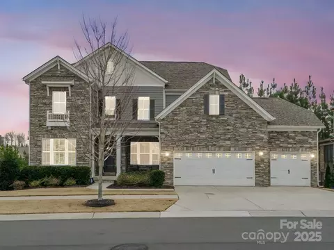 443 Brier Knob Dr, Fort Mill, SC 29715