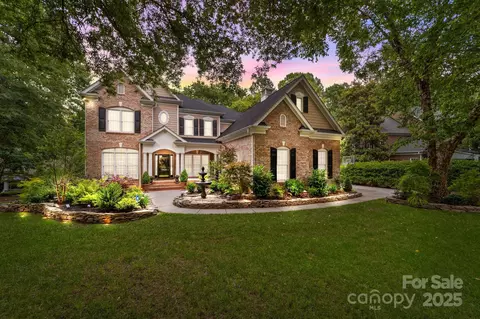 12466 Preservation Pointe Dr, Charlotte, NC 28216