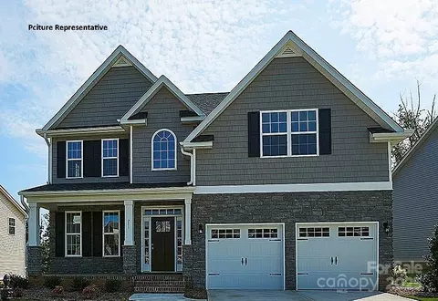 8016 Plymouth Dr, Sherrills Ford, NC 28673