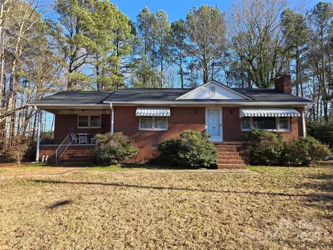 160 Williamson St, Troy, NC 27371