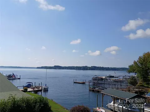 2579 Ranger Island Rd, Denver, NC 28037
