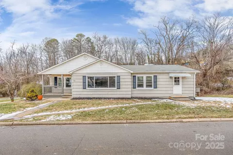 133 Ferguson St, Canton, NC 28716