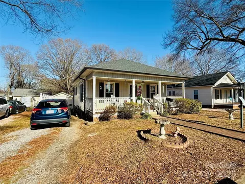 503 E 10th St, Kannapolis, NC 28083 photo 2