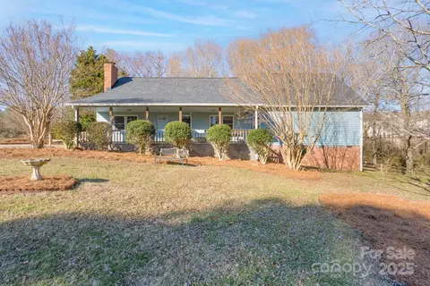 1652 Brook Dr, Fort Mill, SC 29708