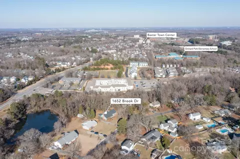 1652 Brook Dr, Fort Mill, SC 29708 photo 3