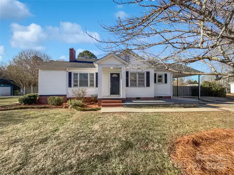 1215 Neal Hawkins Rd, Gastonia, NC 28056