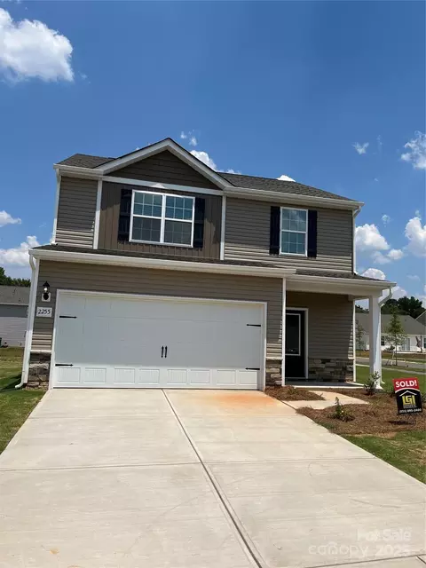 2255 Transatlantic Ave, Charlotte, NC 28215