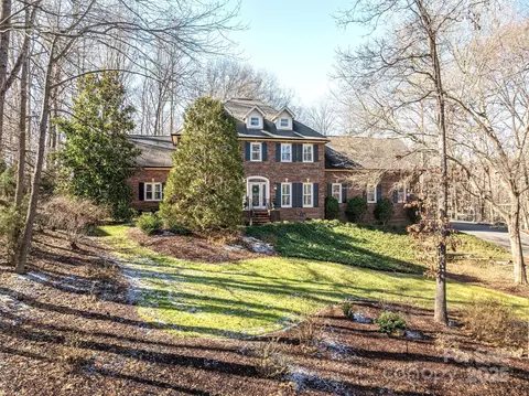 517 Stuart Rdg, Cramerton, NC 28032