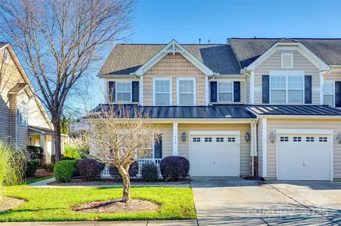 318 Rose Garden Ct, Rock Hill, SC 29732