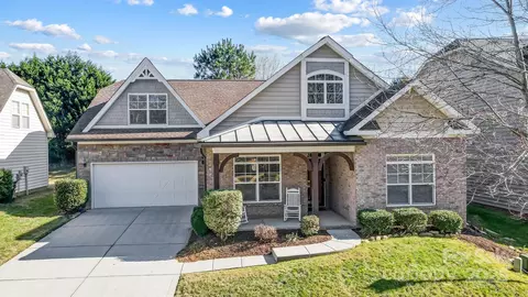 8512 Willow Branch Dr, Waxhaw, NC 28173