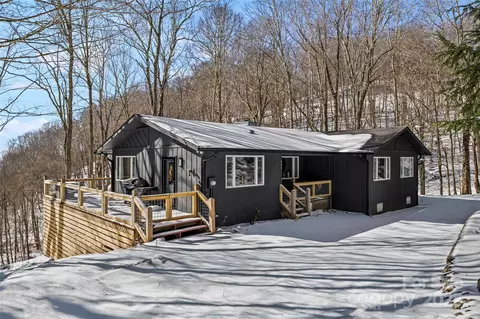 505 Oak Ridge Ln, Mars Hill, NC 28754