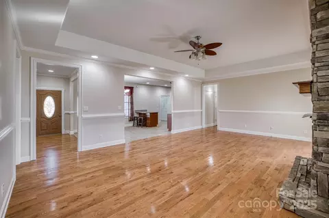 Living - 4155 Williams Pl, Morganton, NC 28655 photo 2 of 4