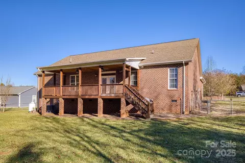 Exterior - 4155 Williams Pl, Morganton, NC 28655 photo 3 of 4