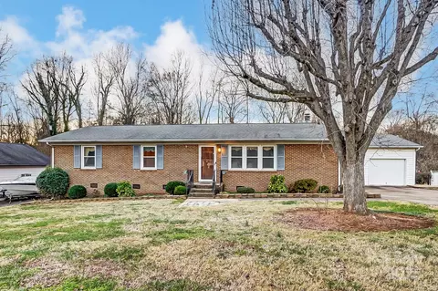 10109 Windrift Rd, Charlotte, NC 28215